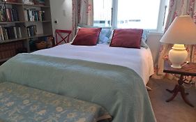 B And B On Hay Street By The Sea